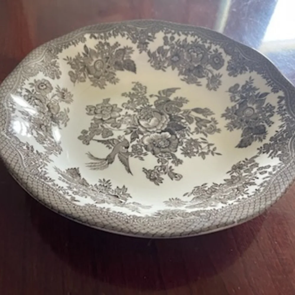 Enoch Wedgewood Floral Patterned Platel - Picture 5 of 5